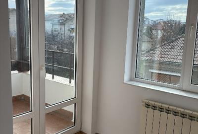 Apartament cu 3 camere decomandat în Andrei Mureșanu - 5