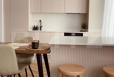 Apartament cu 3 camere semidecomandat în Central - 1