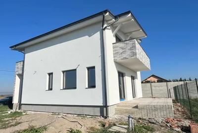 Casă cu 3 camere în Vetiș - 3