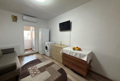 Garsonieră nedecomandată, mobilată în CET - 4