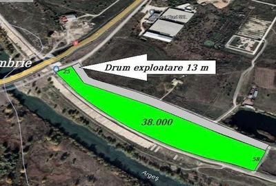 Teren de 38000 mp, în 1 Decembrie - 5