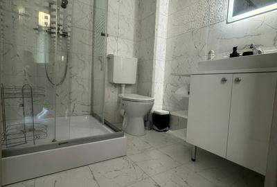 Garsonieră decomandată, mobilată în Sud - 9