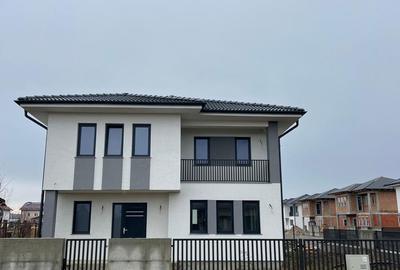 Casă cu 3 camere cu Teren 450 Mp în Central - 10