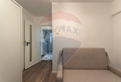 Apartament cu 3 camere decomandat, mobilat în Tractorul - 12