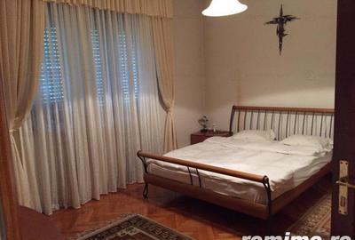 Casă cu 19 camere cu Teren 700 Mp în Armeneasca - 3