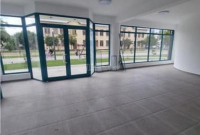 Spațiu comercial, de 70 mp, în Libertății - 9
