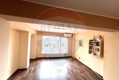Apartament 3 camere de închiriat în zona CFR - 2