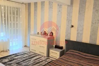 Casă cu 10 camere cu Teren 394 Mp în Central - 8