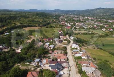 Casă cu 4 camere cu Teren 777 Mp în Central - 8