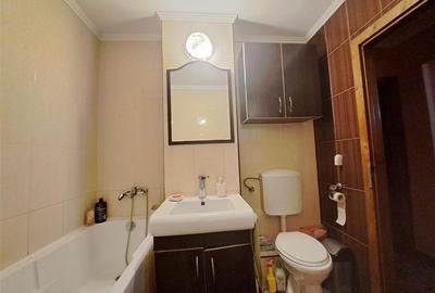 RECO Apartament cu trei camere decomandat - 11