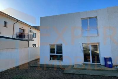 Casa situata in zona Mamaia Sat - 8