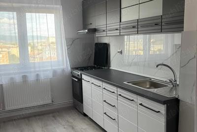 Inchiriez apartament 3 camere - 3