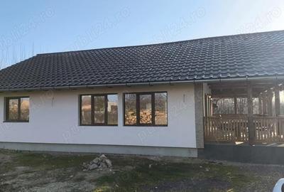 Casă cu Teren 15136 Mp în Central - 14