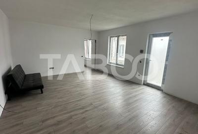 Apartament cu 3 camere decomandat în Turnișor - 4