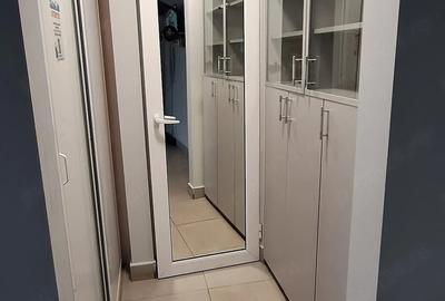 Spațiu comercial, de 50 mp, în Central - 3