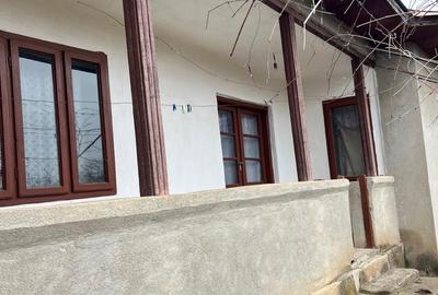 Casă cu 4 camere în Central - 1
