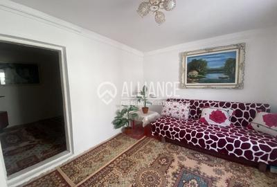 Murfatlar (COD 07)Casă bătrânească locuibilă cu teren de 300 mp - 3