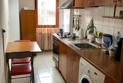Garsonieră decomandată în Calea Călărașilor