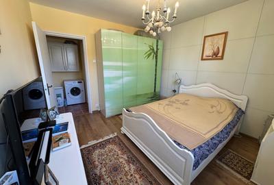 Apartament cu 4 camere decomandat în Titan - 19