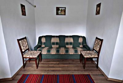 Casă cu 4 camere cu Teren 2000 Mp în Valea Nucarilor - 1