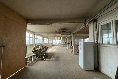 Spațiu comercial, de 1,650 mp, în Central - 18