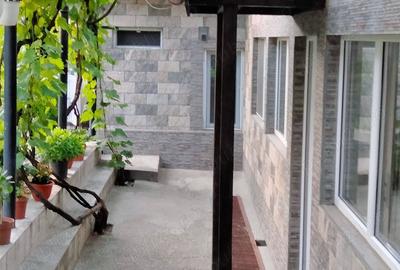 Casă cu 3 camere cu Teren 365 Mp în Central - 3