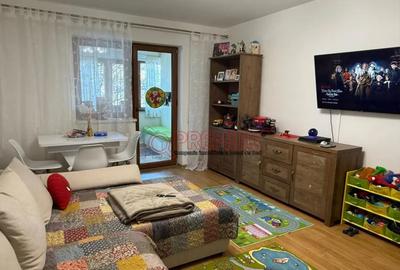 Apartament cu 2 camere decomandat în Olteniței