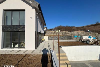 Casă cu 4 camere cu Teren 500 Mp în Baciu - 2