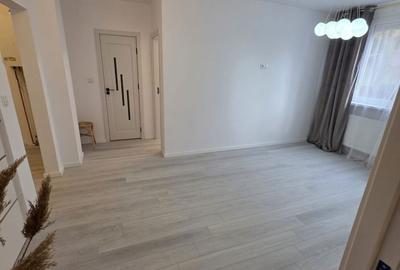 Apartament cu 3 camere decomandat în Carpați 1 - 6