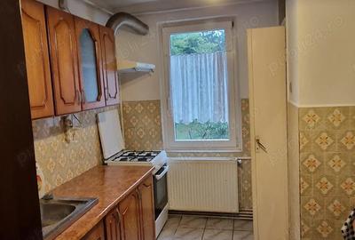 Inchiriez apartament 4 camere zona Tractorul - 5
