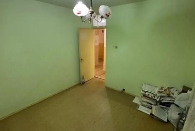 Apartament cu 4 camere decomandat în Urlați - 8