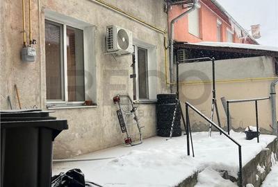 Apartament cu 4 camere în Central - 2