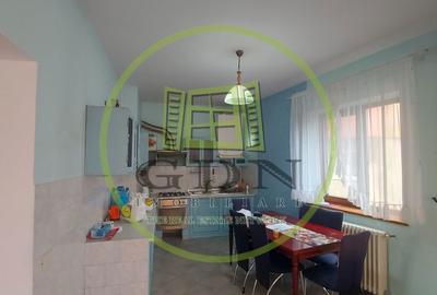 Casă cu 6 camere cu Teren 17900 Mp în Florilor - 15