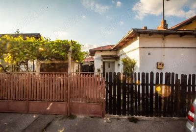 Casa cu teren de vanzare - 1