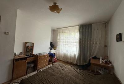 Apartament cu 2 camere decomandat în Exterior Vest
