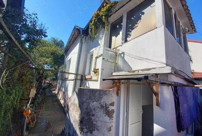 Casă cu 4 camere în Central - 1