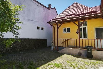 Casă cu 3 camere cu Teren 310 Mp în Semicentral - 3