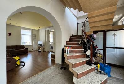 Casa cu 10 camere, 6 bai, cu anexe de birouri si hala - 6