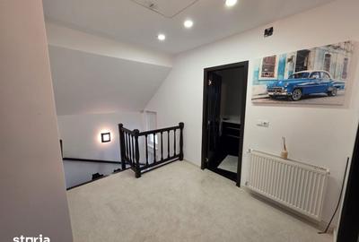 Casă cu 4 camere cu Teren 420 Mp în Central - 2