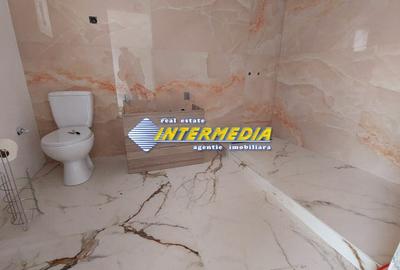 Casă individuală cu 4 camere cu Canalizare în Cetate - 9