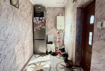 Casă individuală cu 3 camere cu Canalizare în Poiana - 1