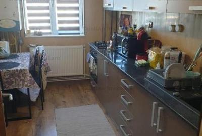 Apartament cu 4 camere decomandat în Viziru 3 - 12