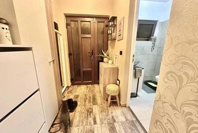 Casă cu 4 camere cu Teren 250 Mp în Moșnița Veche