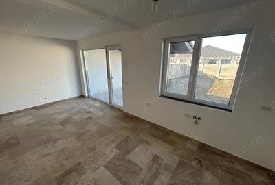 Casă cu 4 camere în Moșnița Veche - 4