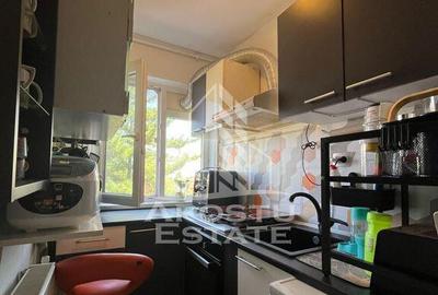Apartament cu 4 camere, centrala proprie, zona Spitalul J... - 3