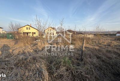 Teren de 432 mp, în Partoș