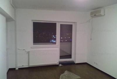 Apartament cu 5 camere decomandat, mobilat în Unirii