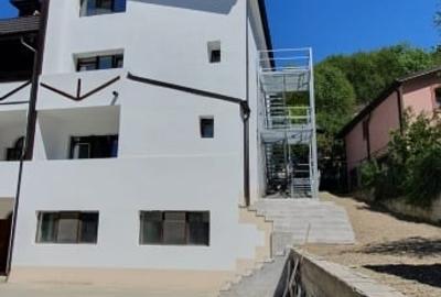 Duplex cu 5 camere cu Teren 1000 Mp în Sărata-Monteoru - 3