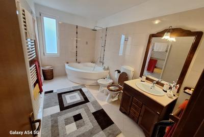 De vanzare casa superba in Livezeni, Orizont, 920 mp curte aranjata, asfalt - 3