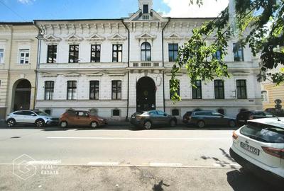 Spațiu comercial, de 80 mp, în Central - 6